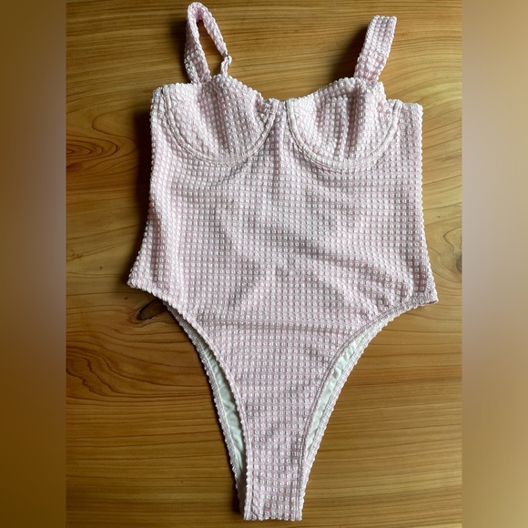 Abercrombie & Fitch Other - Abercrombie & Fitch swimsuit. Size M.